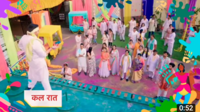 Anupamaa written update S01 Ep529 18th March 2022: Holi ka dhamaka with the Shahs