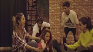 Bhojpuri Actress Rani Chatterjee Fell Off The Stage While Dancing, Shares A Video Of Dancing Even After Falling