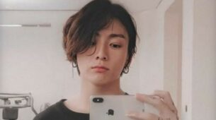 How Adorable Does BTS Jungkook Look In These Mirror Selfies!