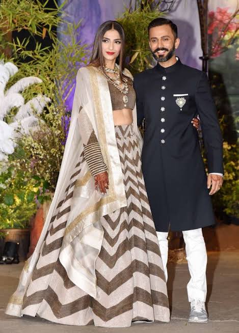 Celebrity Wedding Reception Ensembles: From Anushka Sharma To Deepika Padukone, Check Out Now - 1