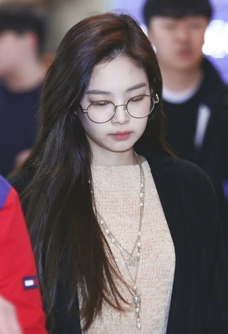 Blackpink’s Jennie In 10 Fan-Clicked Photos That Prove She’s Even More Gorgeous In Real Life, Check Out - 8