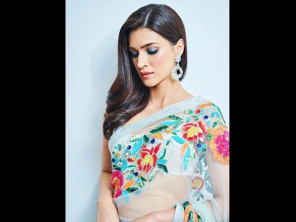 From Floral Green To Sequin Blue: Here Are All The Sarees Worn By Kriti Sanon In ‘Meri Jaan Meri Jaan’ Song - 1