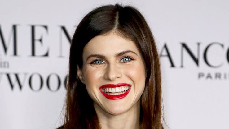 Go Out Of The Box & Make Statements In Red Lipstick Like Alexandra Daddario - 2