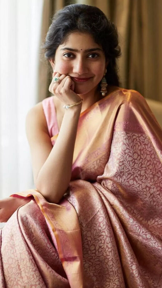 Here Are A Few Sai Pallavi’s Saree Looks That Will Make Your Heart Skip A Beat - 4