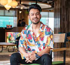 Here Are Some Inspiring Shirts Worn By Music Sensation Tony Kakkar - 1