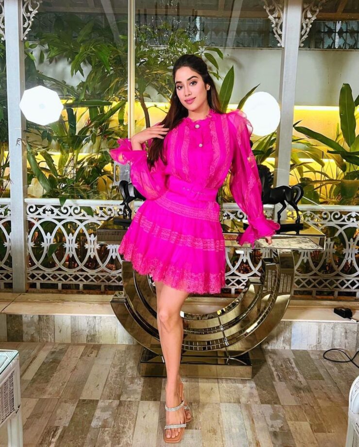 How To Slay A Perfect Party Outfit Like Janhvi Kapoor, Take A Look - 4