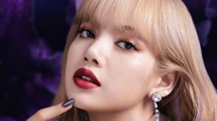 Take A Look At How Comfortable Lisa From Blackpink Is In Her Loose Wide Leg Denim Outfits