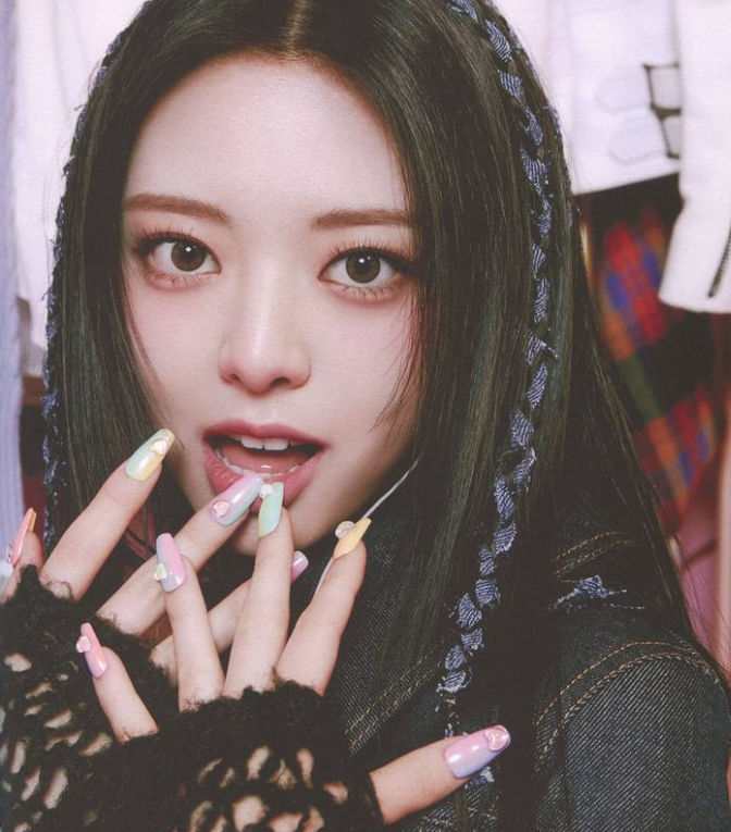 ITZY’s Yuna Is Here To Help You Master The Art Of Slaying Gorgeous Nails - 1