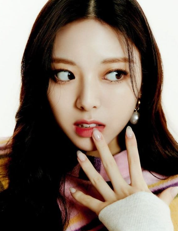 ITZY’s Yuna Is Here To Help You Master The Art Of Slaying Gorgeous Nails - 0