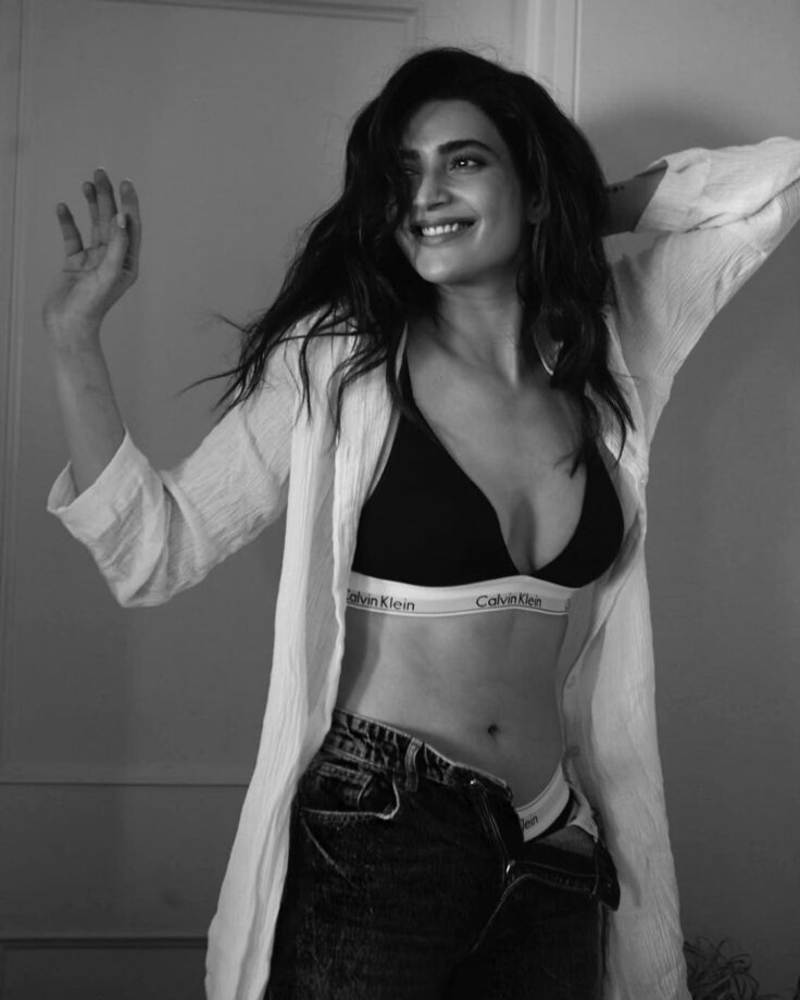 Karishma Tanna Raises Havoc During A Sensuous Shoot: See Pics - 1