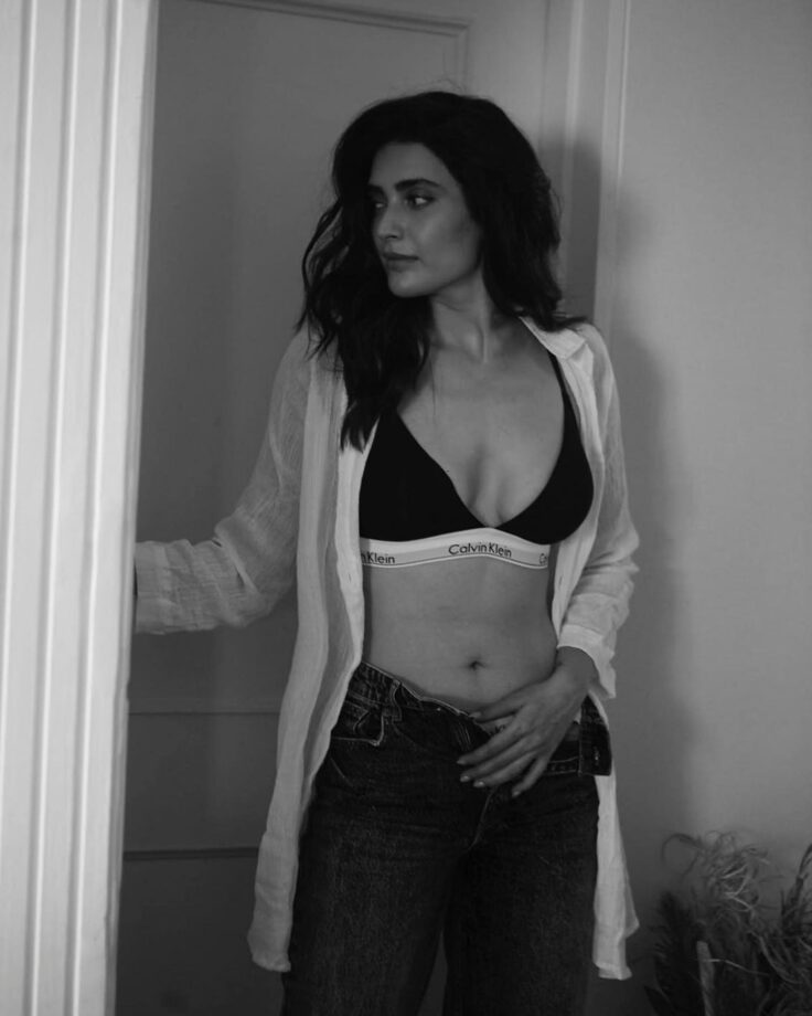 Karishma Tanna Raises Havoc During A Sensuous Shoot: See Pics - 0