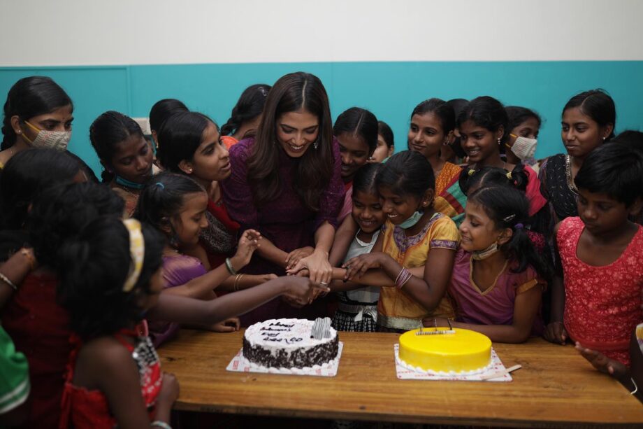 Malavika Mohanan Proves To Be Major Inspiration To All As She Shares Time With Children - 7