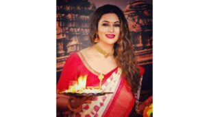Oh auspicious day of MahaShivratri, Divyanka Tripathi plays with fire, see pic
