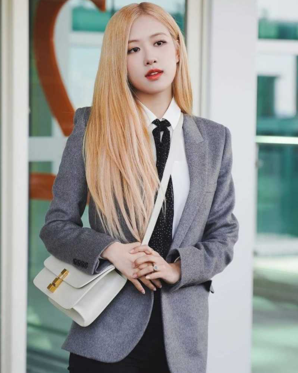 People Are Going Nuts Over These Lavish Items Owned By Blackpink’s Rosé - 2