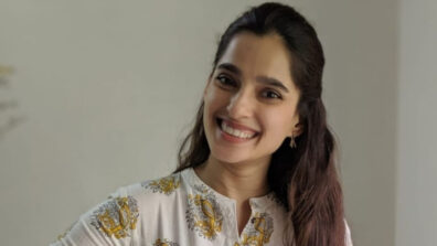 Priya Bapat Posts Sets Of No Makeup Look Pics On Instagram: Leaves Fans Crushing