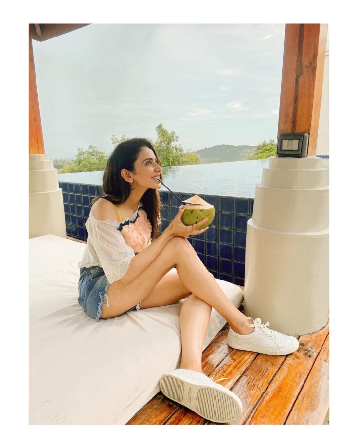 Rakul Preet Singh’s Sizzling Vacation Looks That Inspire To Travel - 1