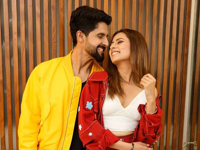 Sargun Mehta Can’t Hold Back Her Feelings For Hubby Ravi Dubey! Check Out These Adorable Instagram Posts - 0