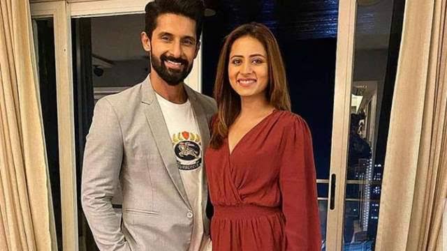 Sargun Mehta Can’t Hold Back Her Feelings For Hubby Ravi Dubey! Check Out These Adorable Instagram Posts - 2