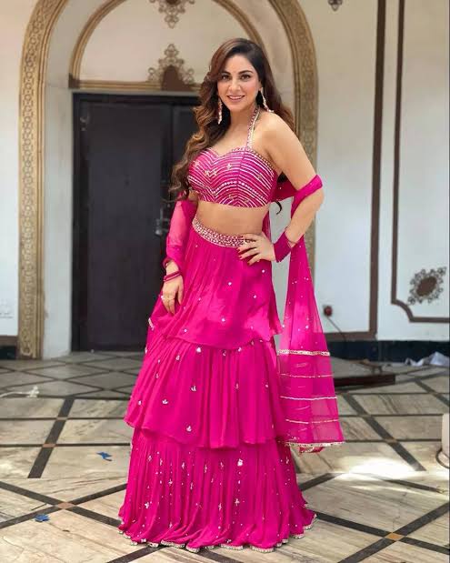 Shraddha Arya: This Cutie Pie Nails Every Look! Take A Look At Pretty Much Pics Of Her - 2