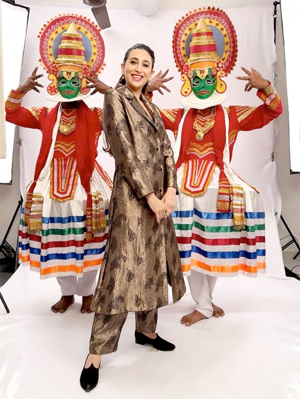 Simple And Stylish: Karisma Kapoor Stuns In Beautiful Banarasi Outfit - 4