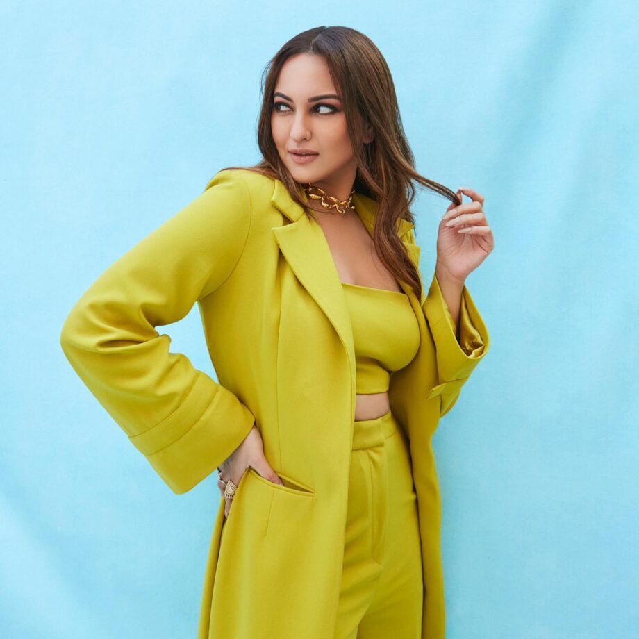 Sonakshi Sinha Looks Simply Glamorous In Semi Formal Set: See Pics - 6