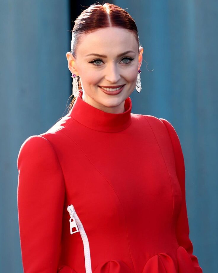 Sophie Turner Flaunts Her Beautiful Baby Bump In Sizzling Red Gown: See Pic - 1