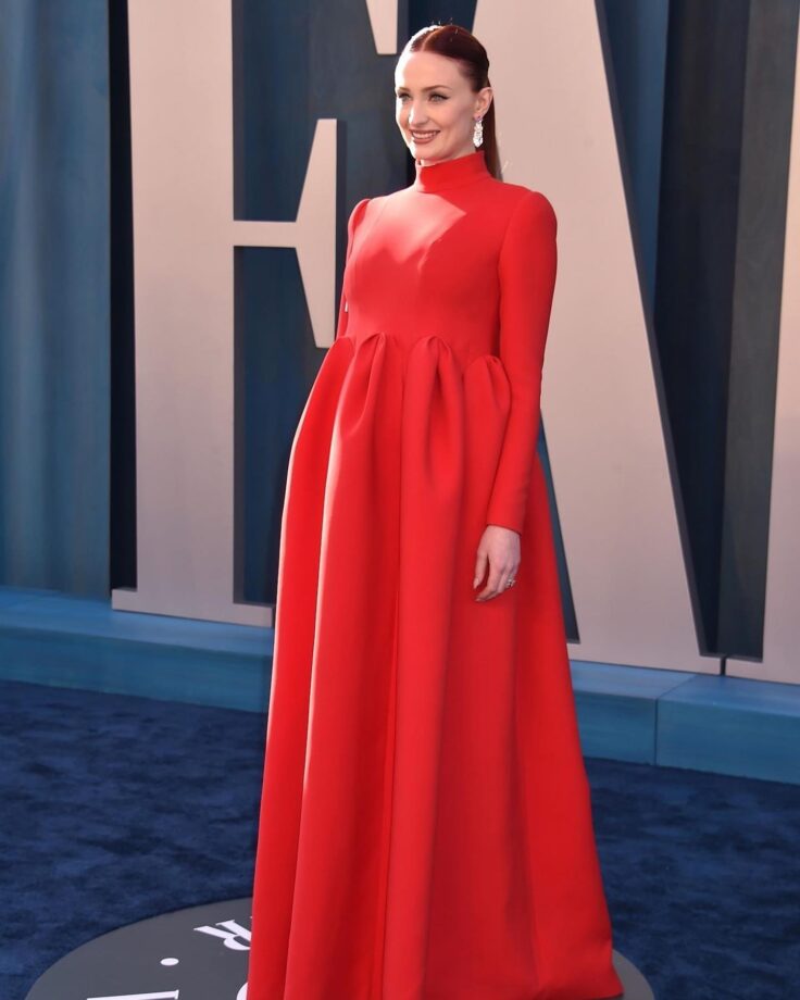 Sophie Turner Flaunts Her Beautiful Baby Bump In Sizzling Red Gown: See Pic - 2