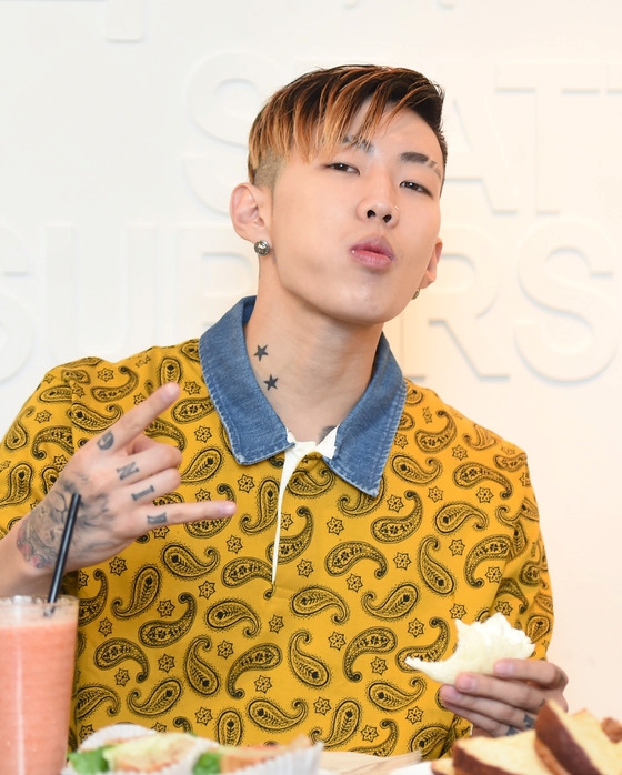 Take A Look At These Ensembles To See How Exceptional Jay Park’s Fashion Sense Is - 2