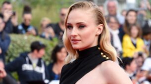 Sophie Turner On Saying No To ‘Carbs’ On Her Diet, Take A Look