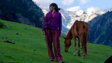 TMKOC diva Nidhi Bhanushali explores picturesque location of Pahalgam, Bhavya Gandhi loves it