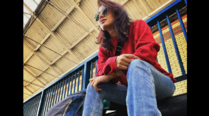 Trending: Sriti Jha sits in Allu Arjun’s Pushpa swag pose, fans crush on her ankle-length boots