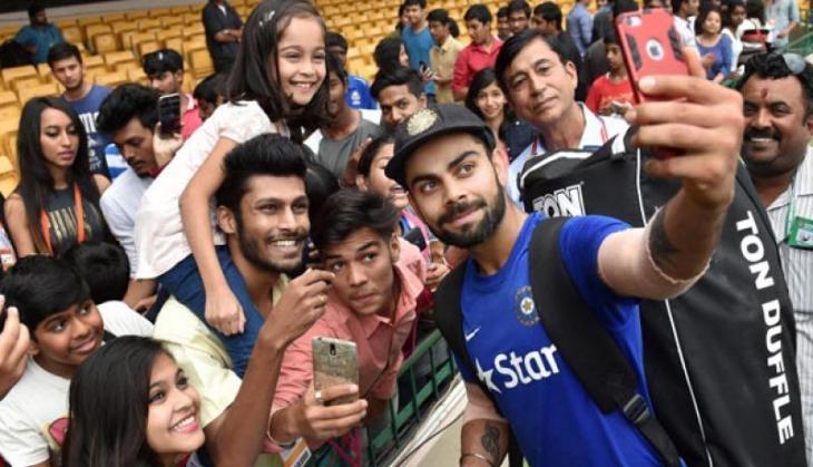 Virat Kohli’s Unseen On-Ground Moments Go Viral: Fans Are Crushing - 2