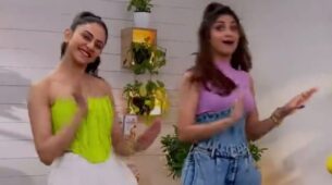 Watch: Rakul Preet Singh and Shilpa Shetty get groovy like no one’s watching, flex muscles like swaggers