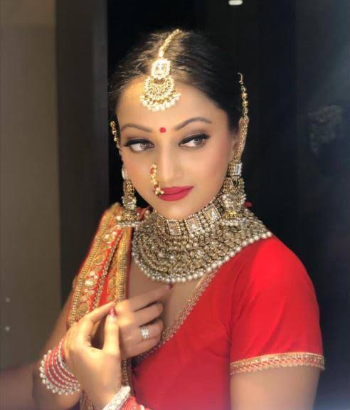 Your Jaws Will Drop When You See This Marathi Actress’ Look Like Bollywood Aishwarya Rai Bachchan, See Pictures - 0