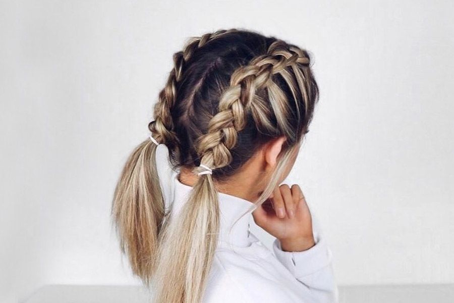 45 Easy Hairstyles That Take 10 Minutes or Less To Achieve