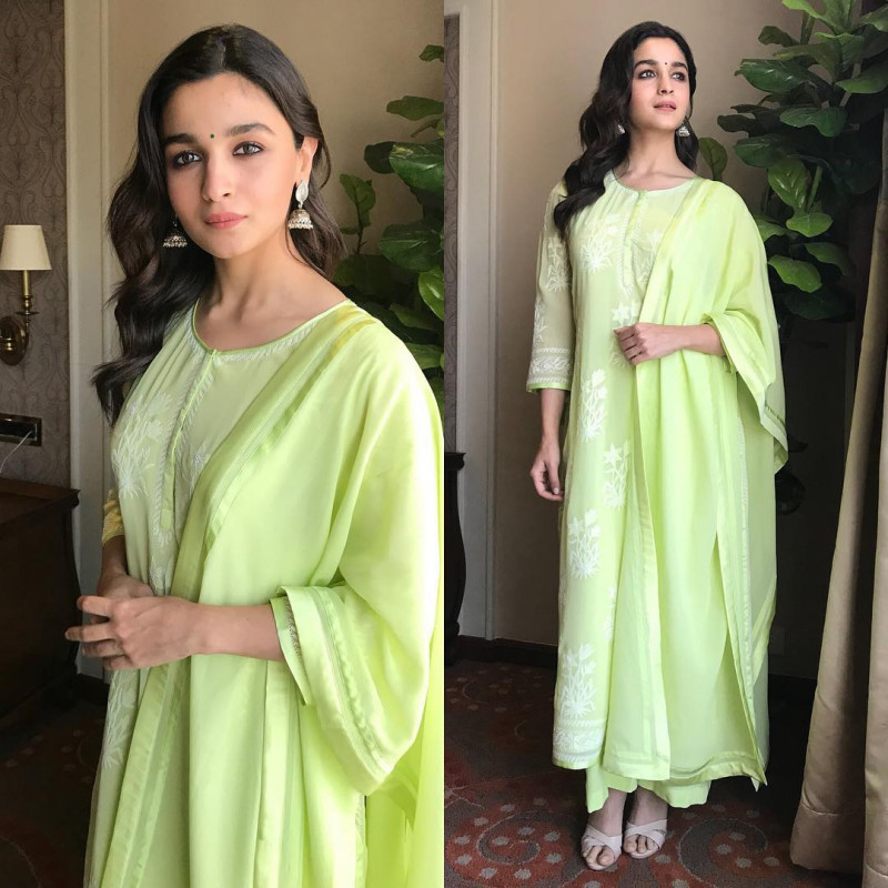 Alia Bhatt In Green Or Kriti Sanon In Pink: Who Pulled Off ‘Pretty In Pastel’ Look In Ethnic Wear? - 0