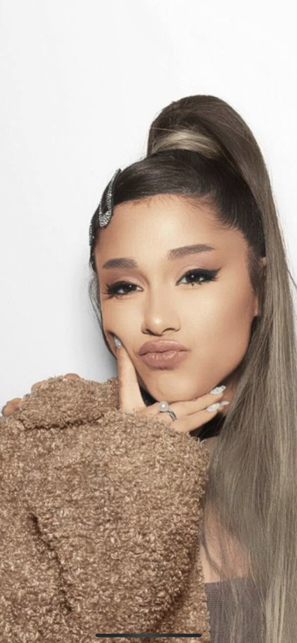 Ariana Grande Is A Doll: Here Are Pictures That Confirm This Fact - 5