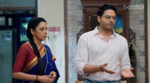 Anupamaa Written Update S-01 Ep- 555 19th April 2022: Surprise Gifts for Anupamaa and Anuj