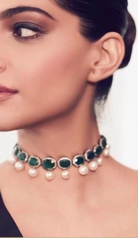 Emerald Green Jewellery Moments Of Sonam Kapoor, Check Out These Neck Pieces - 0