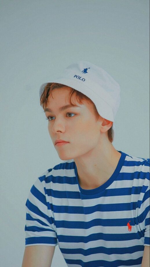 From SEVENTEEN Minghao To Vernon: Style Your Bucket Hat Like These Idols - 3