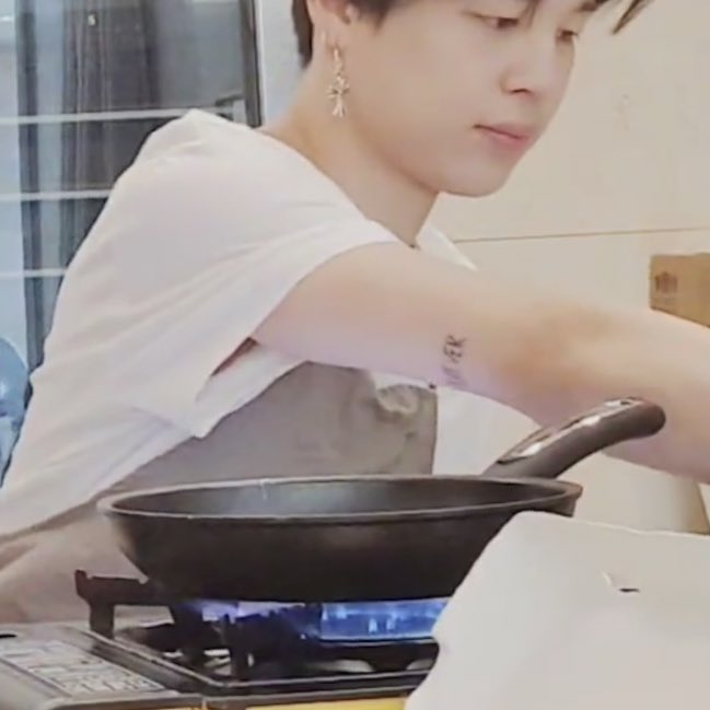 How Many Tattoos Does BTS’s Jimin Have? Meaning, Designs, And More - 2