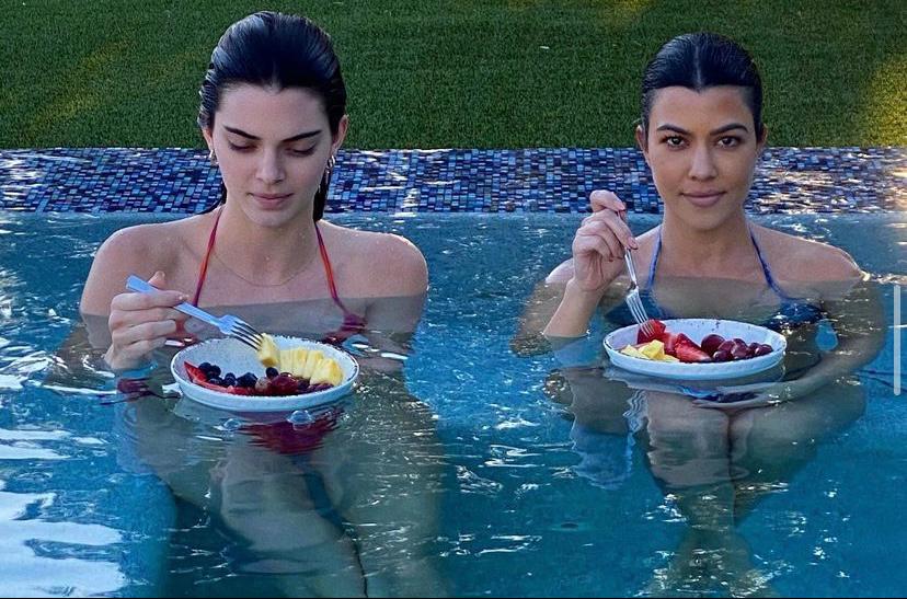 Kendall Jenner And Kourtney Kardashian Are The Cutest Sister Duo And These Photos Are Proof - 2