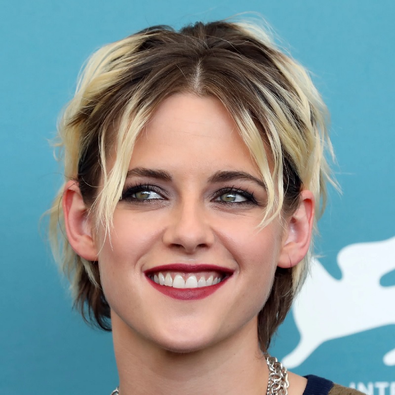 Kristen Stewart And Her Hair Experiments Are Out Of This World: Here’s Proof - 1