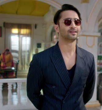 Man In Black: Style Your Blacks Like Shaheer Sheikh: See Pictures Here - 1