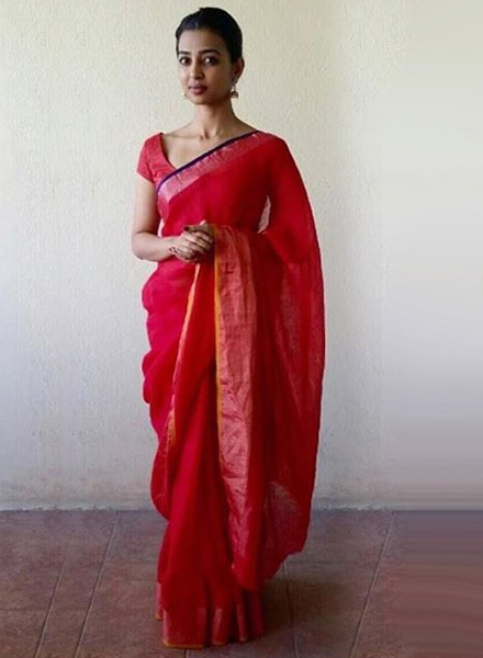 Radhika Apte Can Make Any Solid Saree Look Chic And Voguish, Take A Look - 2