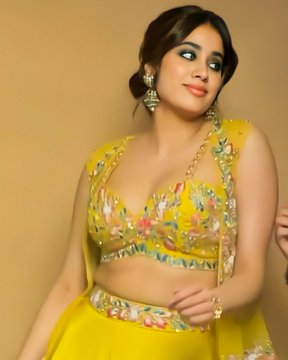 Sara Ali Khan or Janhvi Kapoor: Who Brightened Your Day In Yellow Ethnic Wear? - 0