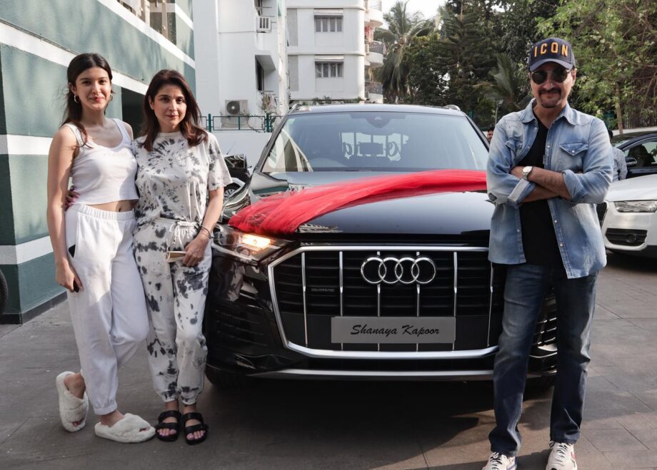 Shanaya Kapoor Sets Internet On Fire With Her Brand New 80L Audi Q7: See Pics - 3