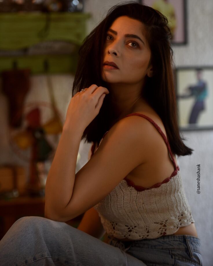 Sonalee Kulkarni JEANius Looks In White Crochet Top And Denim Jeans: See Pics - 5