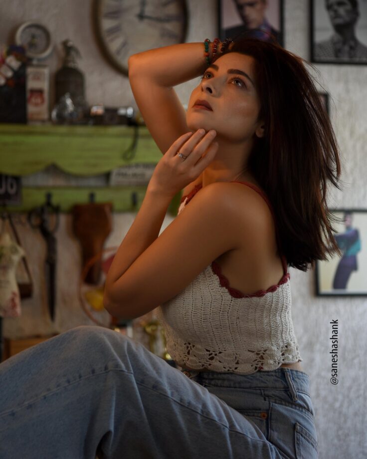 Sonalee Kulkarni JEANius Looks In White Crochet Top And Denim Jeans: See Pics - 7