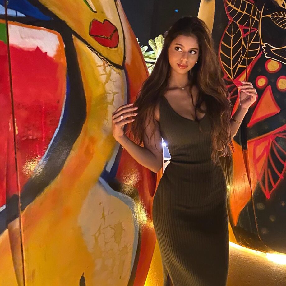 Suhana Khan And Her Most Gorgeous Looks In Western Outfits - 4